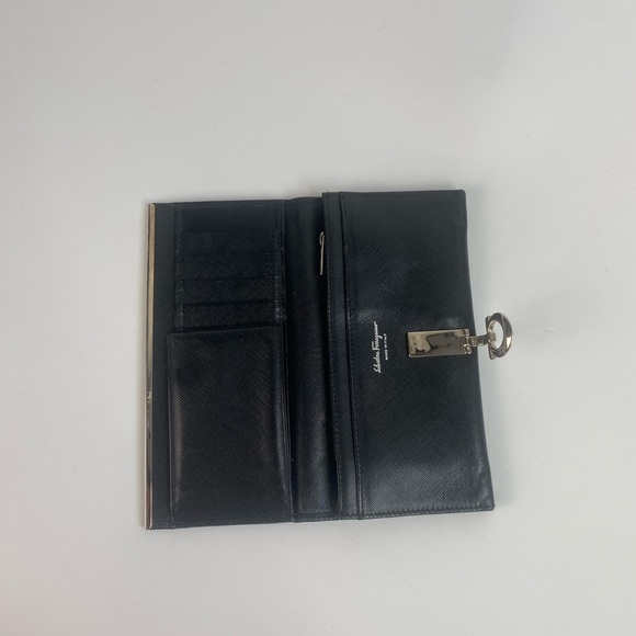 Salvatore Ferragamo Gancini Icona Nero Continental Wallet - Picture 6 of 9